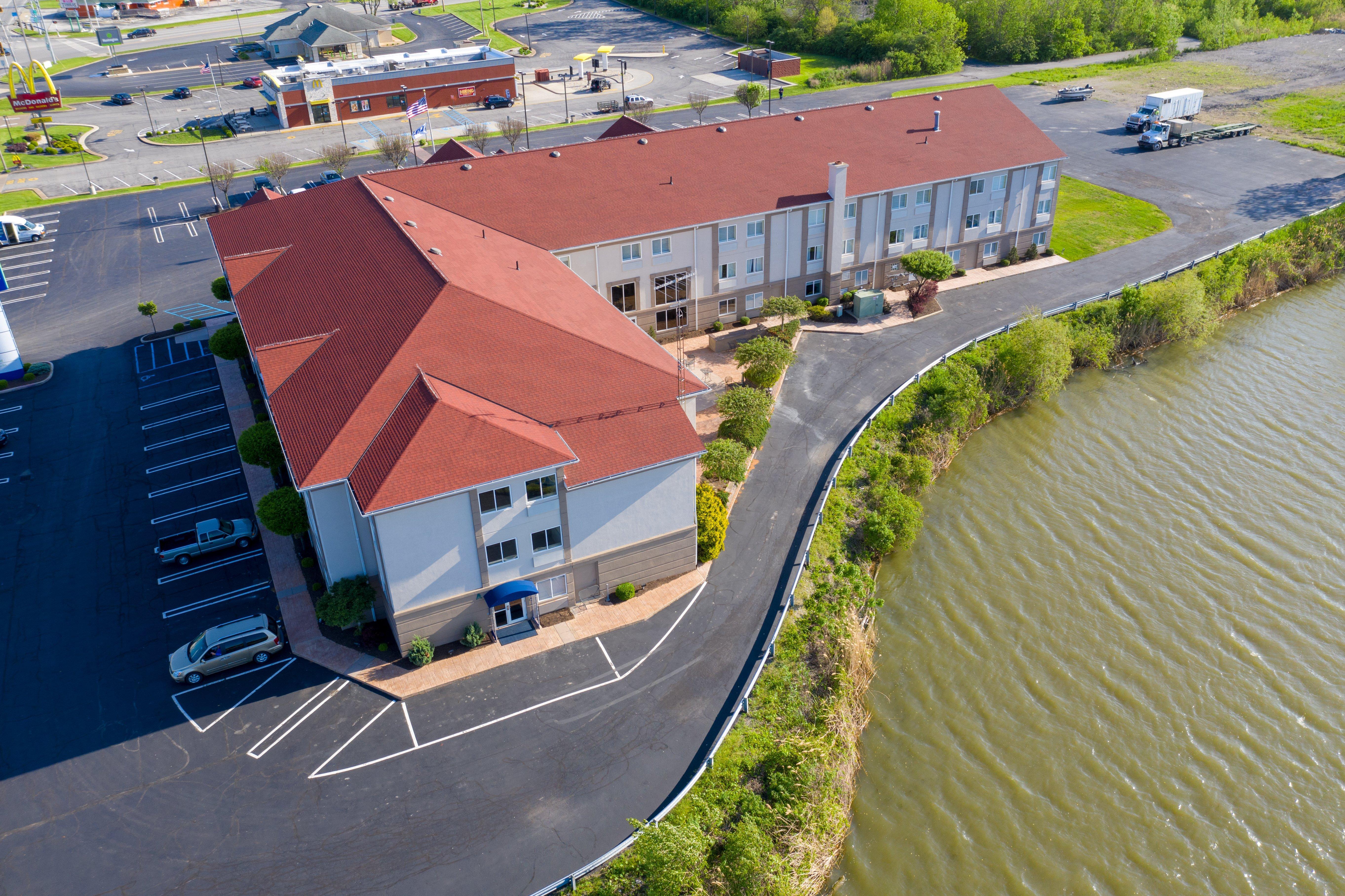 Holiday Inn Express Hotel & Suites Port Clinton-Catawba Island, An Ihg Hotel Exterior photo